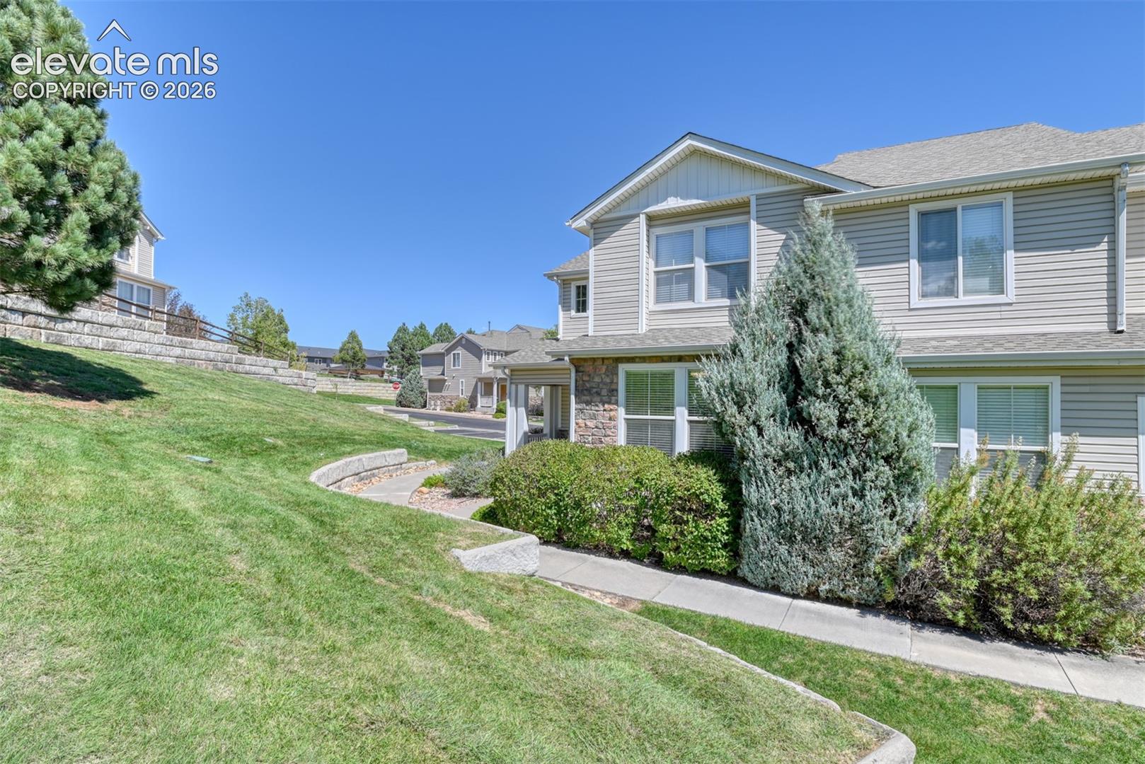 Listing photo 5 for 7168 Yampa River Heights