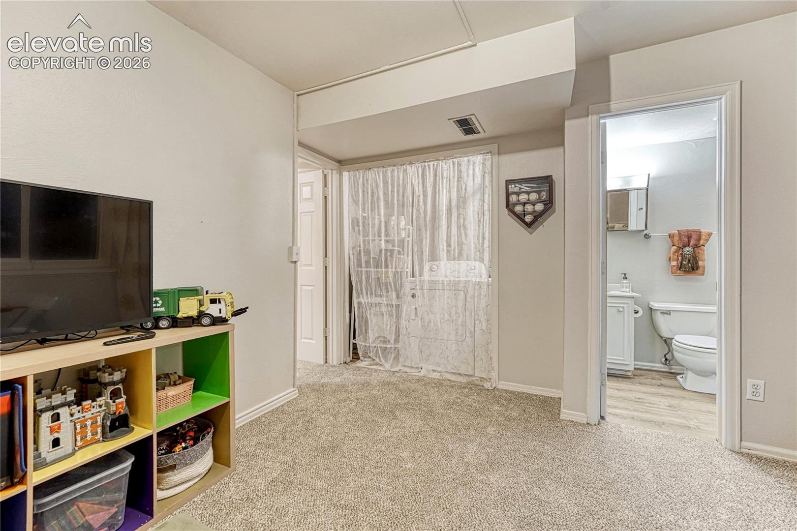 2045 Heathercrest Drive, photo 28