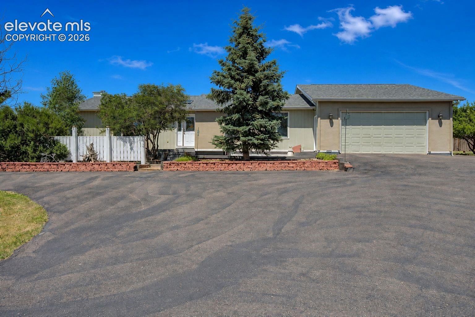 Listing photo 11 for 19155 Spring Valley Road
