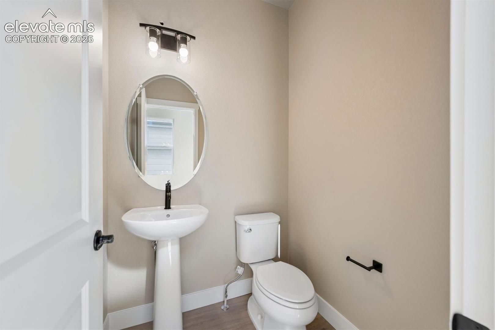 Listing photo 3 for 5440 Triple Tree Street