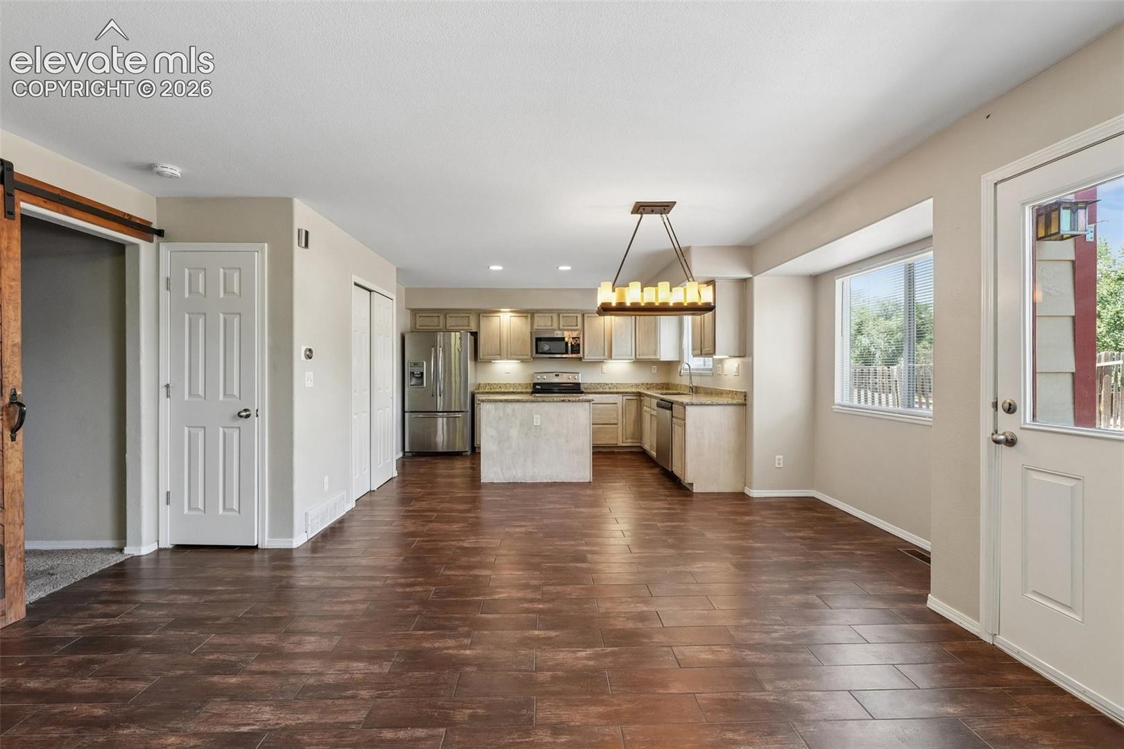 Listing photo 4 for 7174 Araia Drive