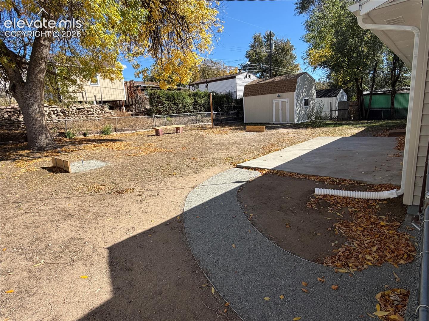 Listing photo 8 for 329 Sherri Drive