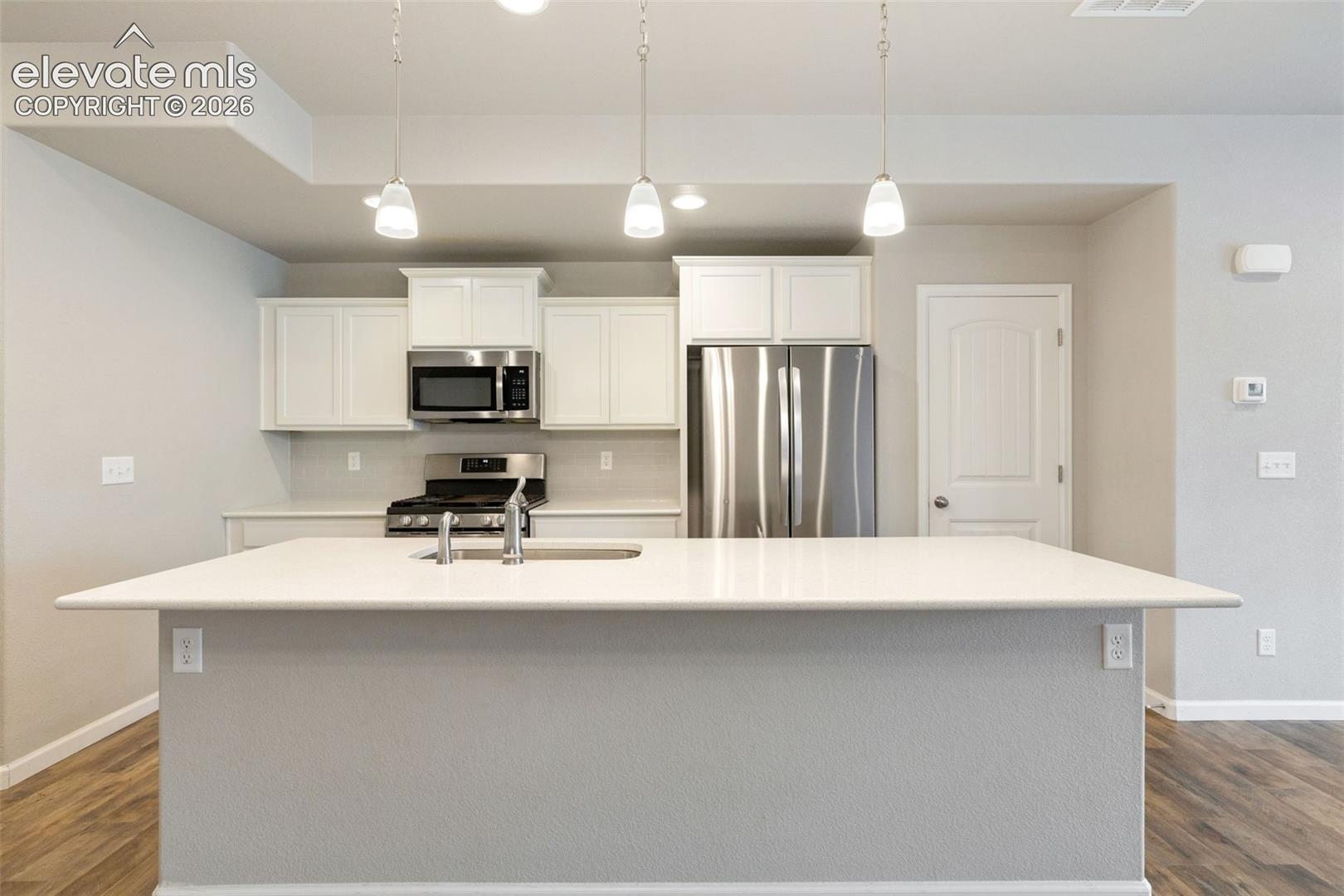 Listing photo 14 for 6181 Old Glory Drive
