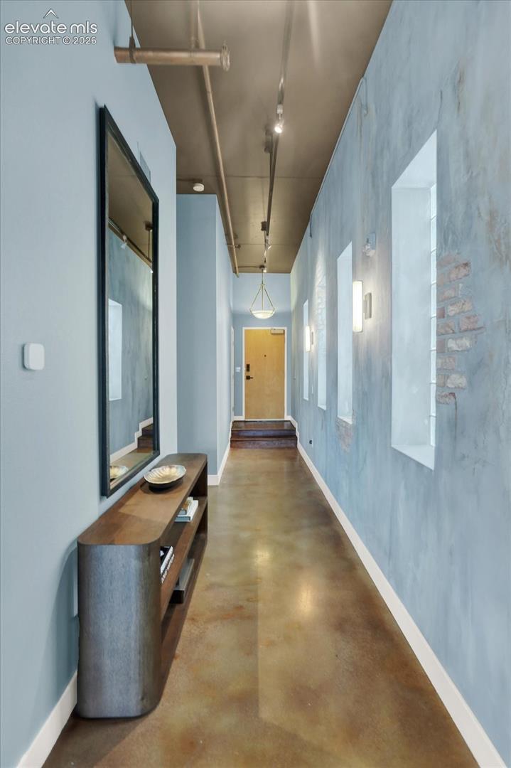 Listing photo 3 for 101 N Tejon Street 460