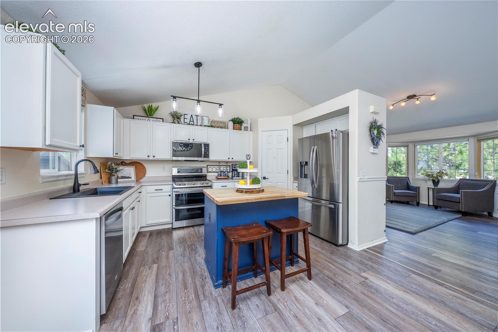 Listing photo 10 for 5664 Mesa Mountain Way
