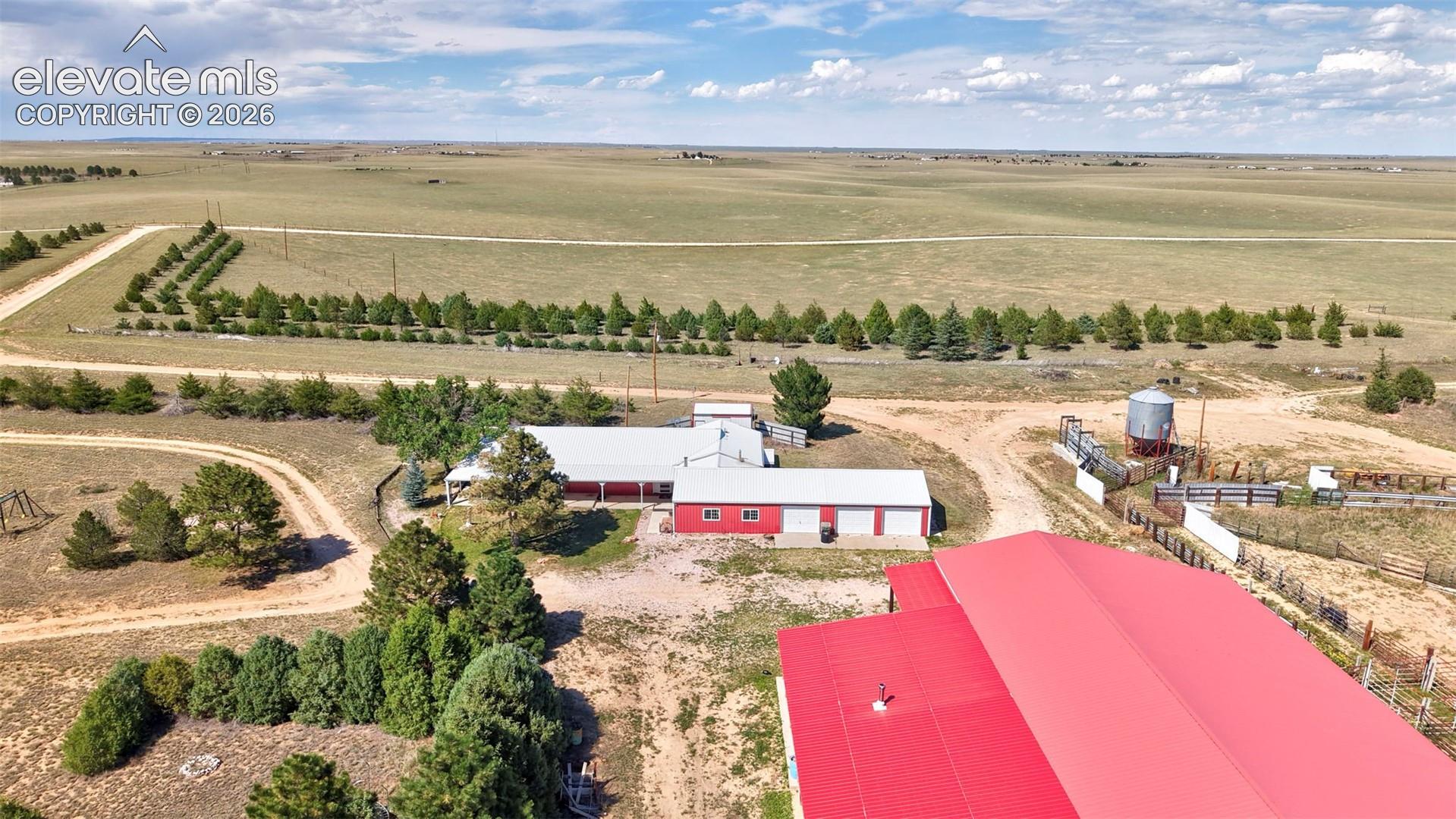 Listing photo 4 for 35035 Shear Road