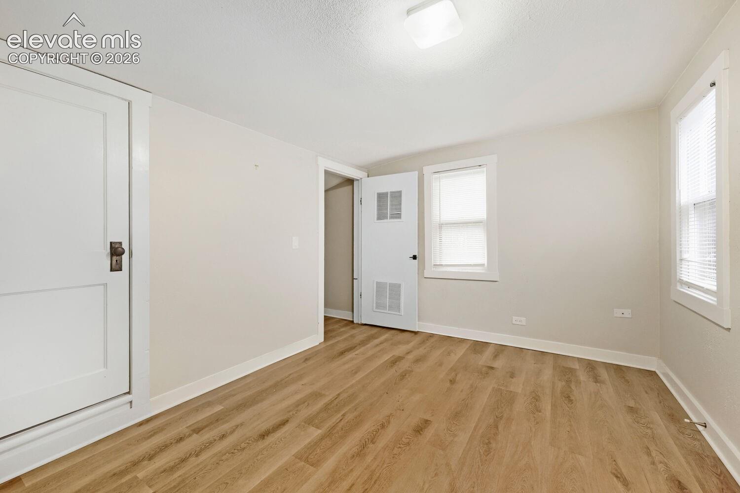 Listing photo 8 for 1112 2nd Street