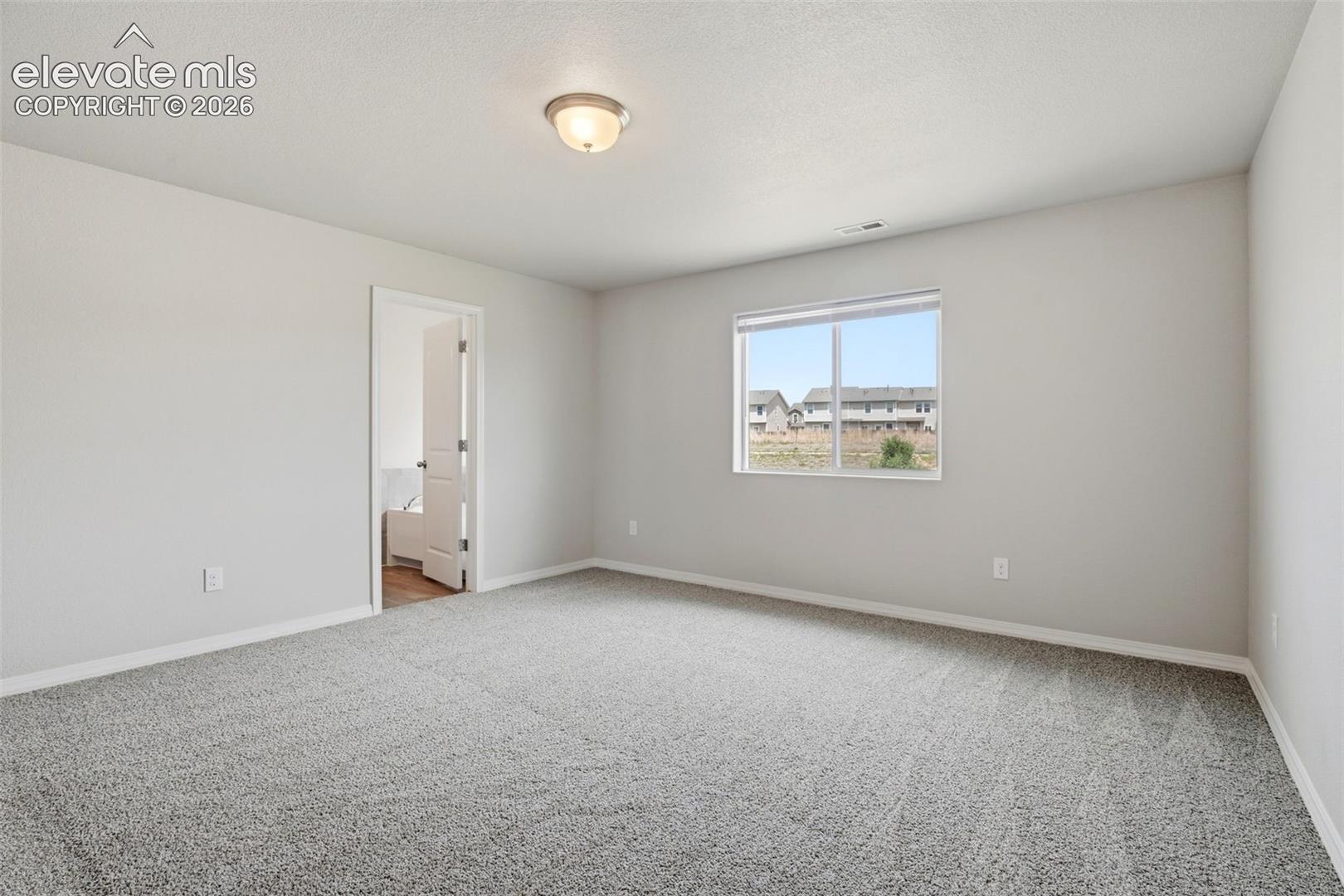 Listing photo 19 for 10725 Traders Parkway