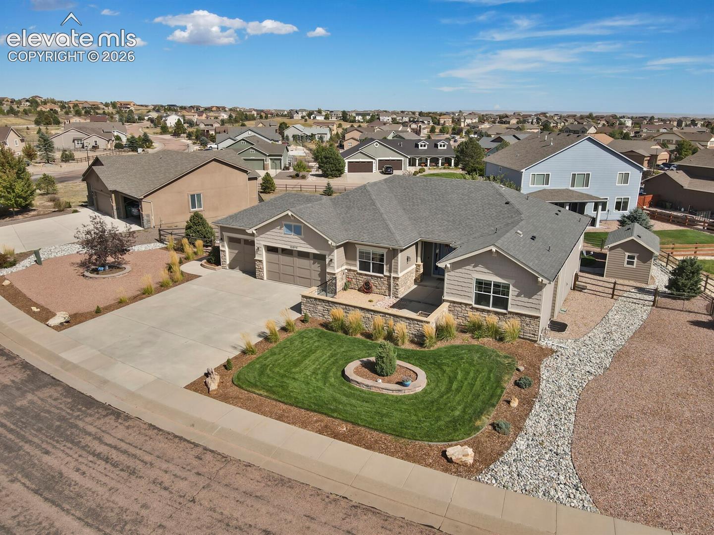 Listing photo 2 for 10899 Glen Canyon Drive