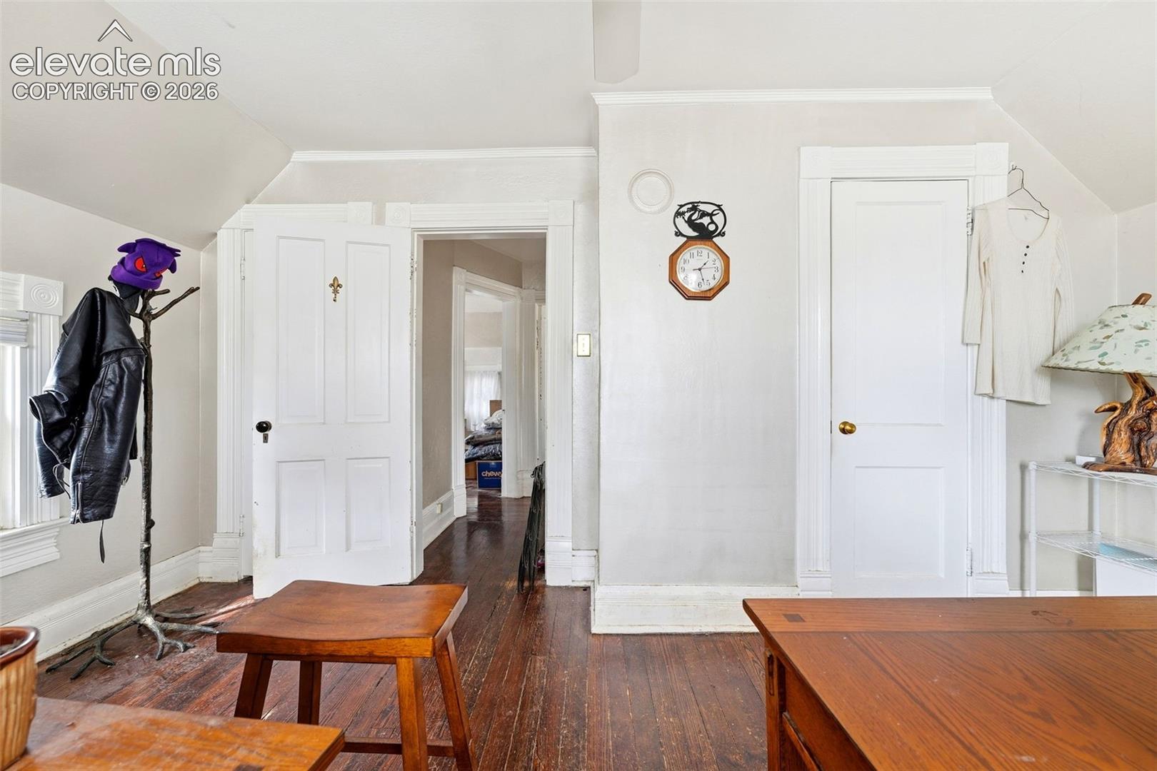 Listing photo 21 for 842 E Platte Avenue