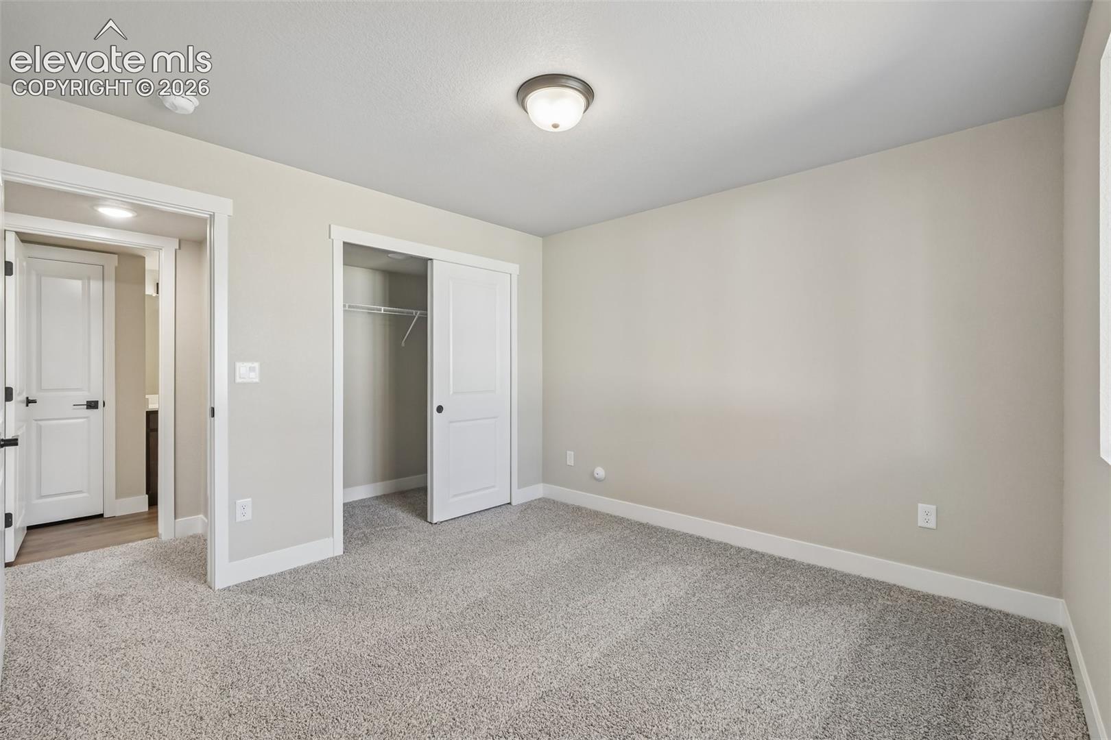 Listing photo 40 for 9696 Blaurock Drive