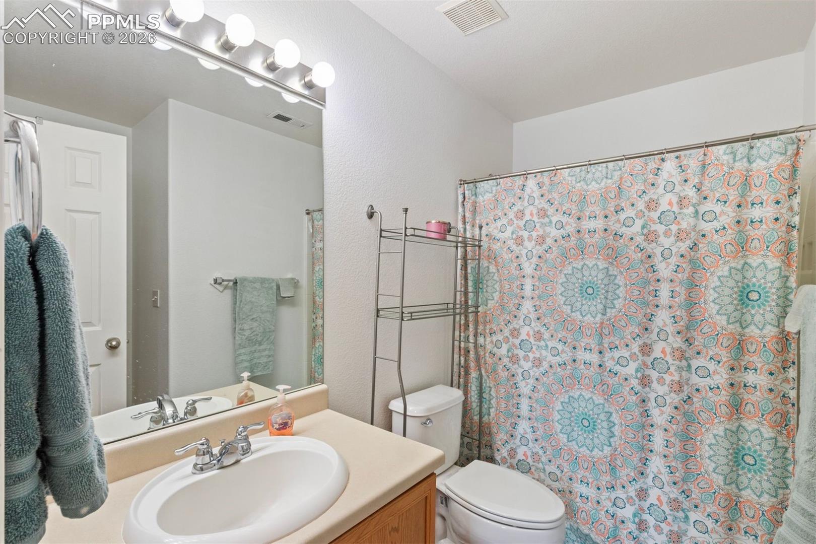 Listing photo 14 for 10580 Wells Point