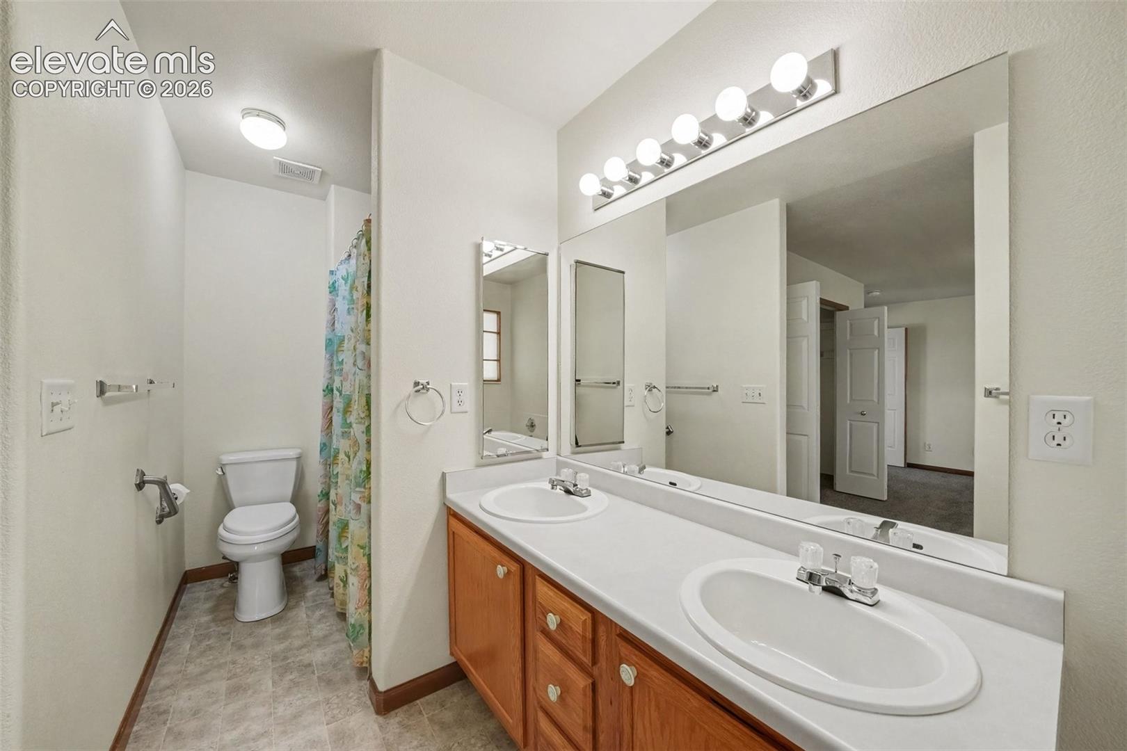 772 Foxwood Drive, photo 18