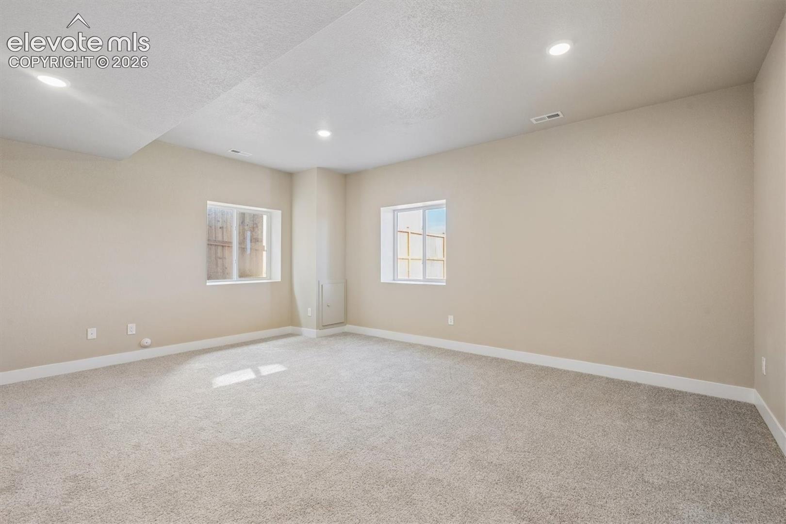 Listing photo 26 for 7907 Grey Bark Way