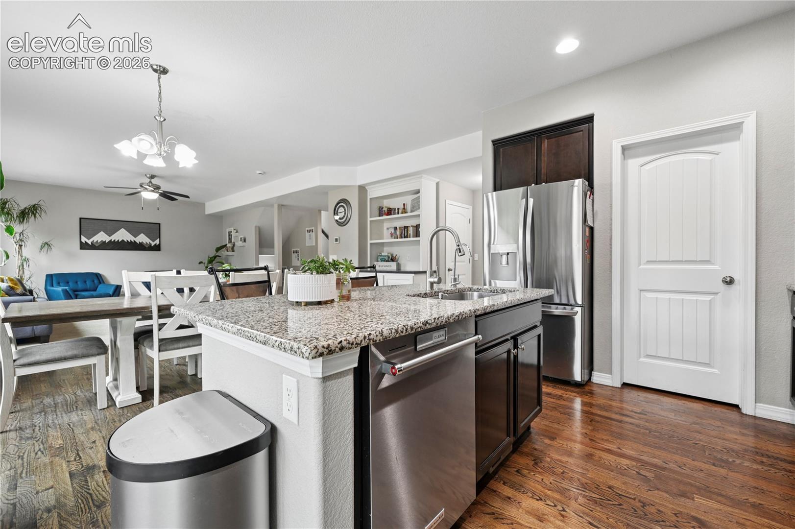 Listing photo 16 for 10637 Echo Canyon Drive