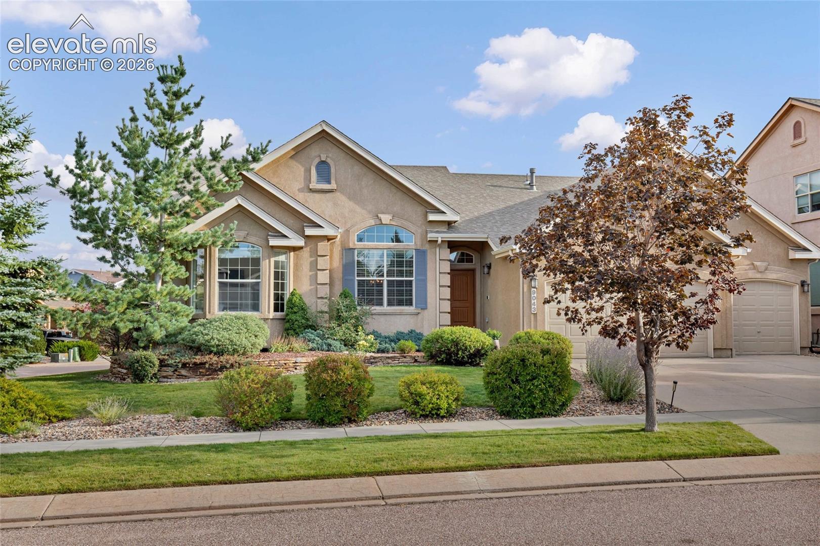 Listing photo 2 for 9043 Stony Creek Drive