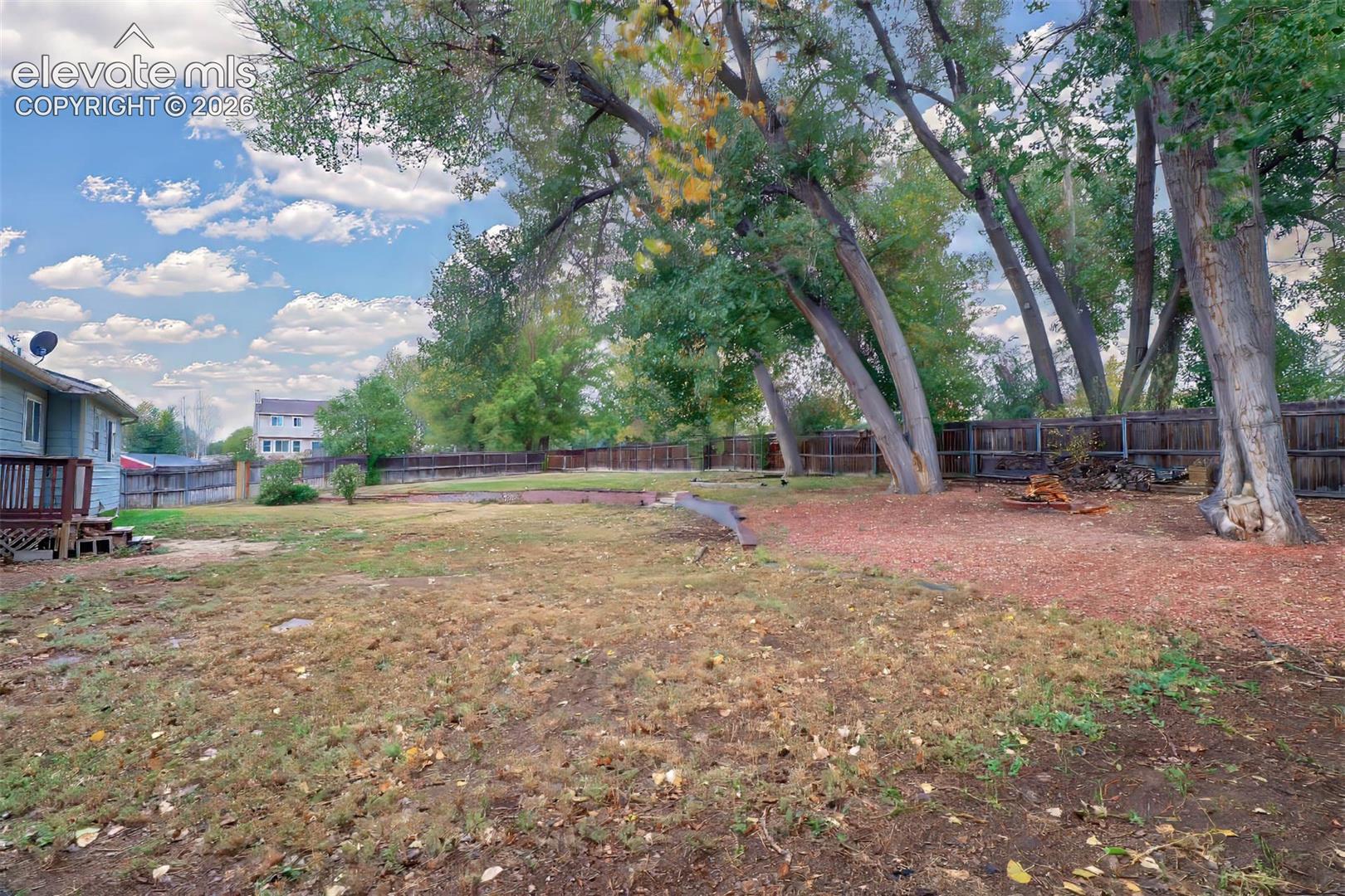 Listing photo 30 for 9650 Dutch Elm Drive