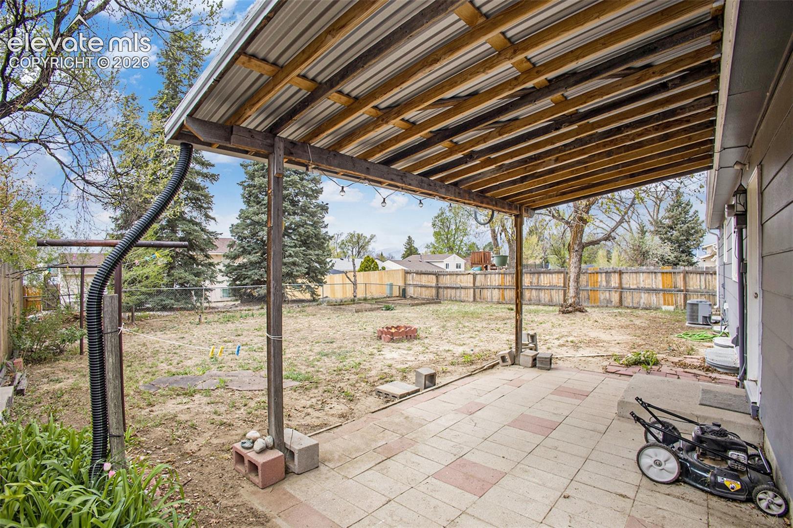 Listing photo 24 for 4087 London Lane