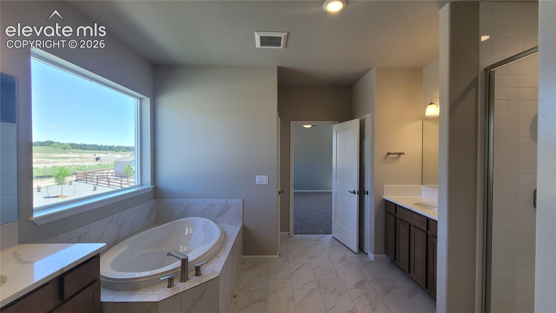 Listing photo 23 for 10651 Wolf Lake Drive