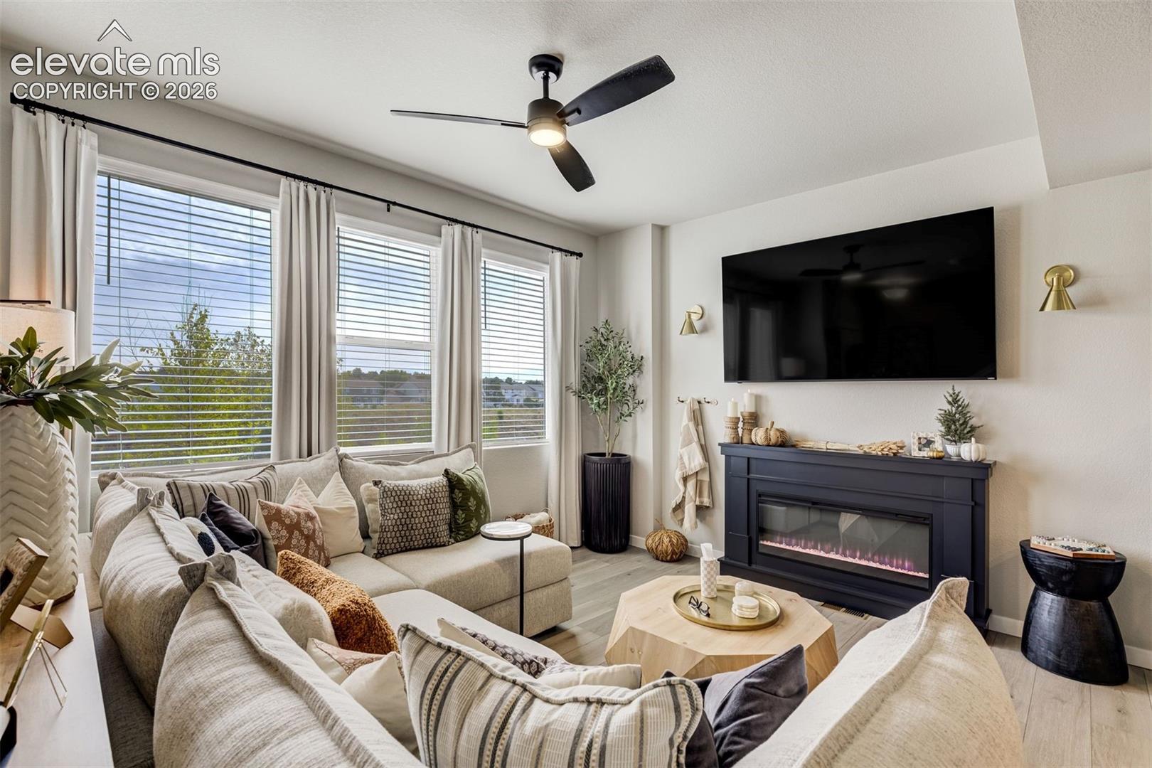 Listing photo 6 for 3635 Levy Park Drive