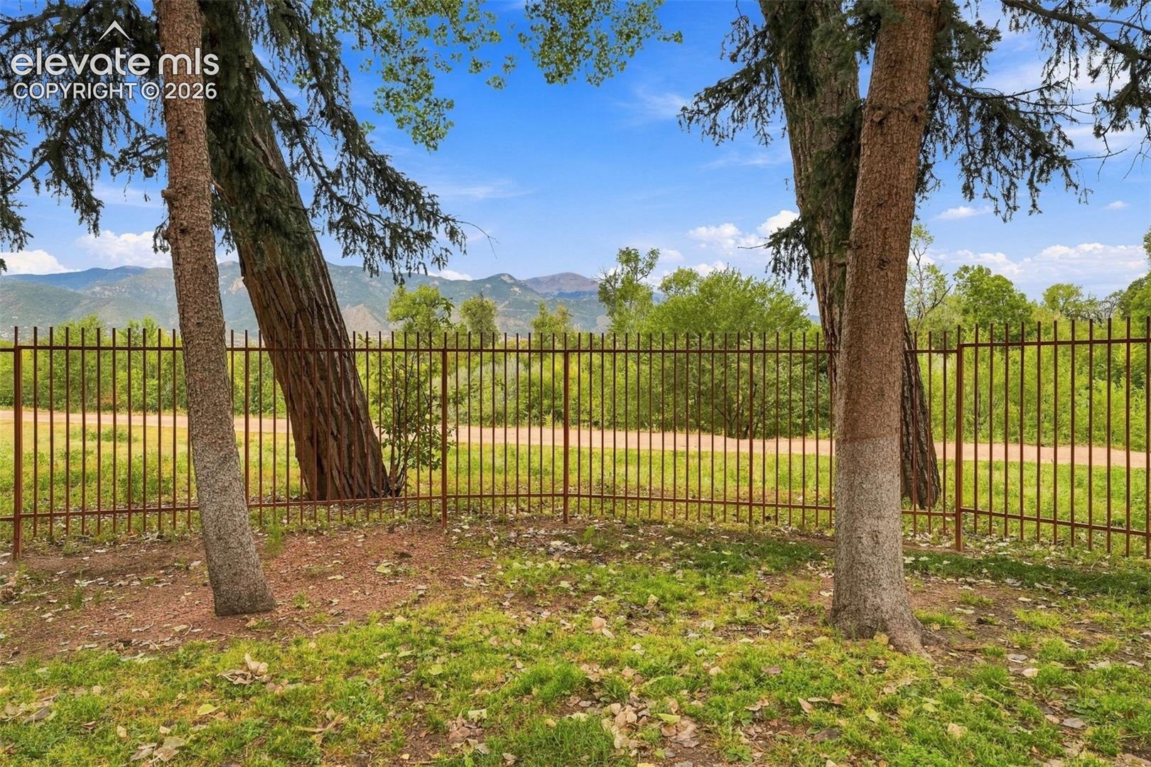 Listing photo 40 for 41 W Boulder Street