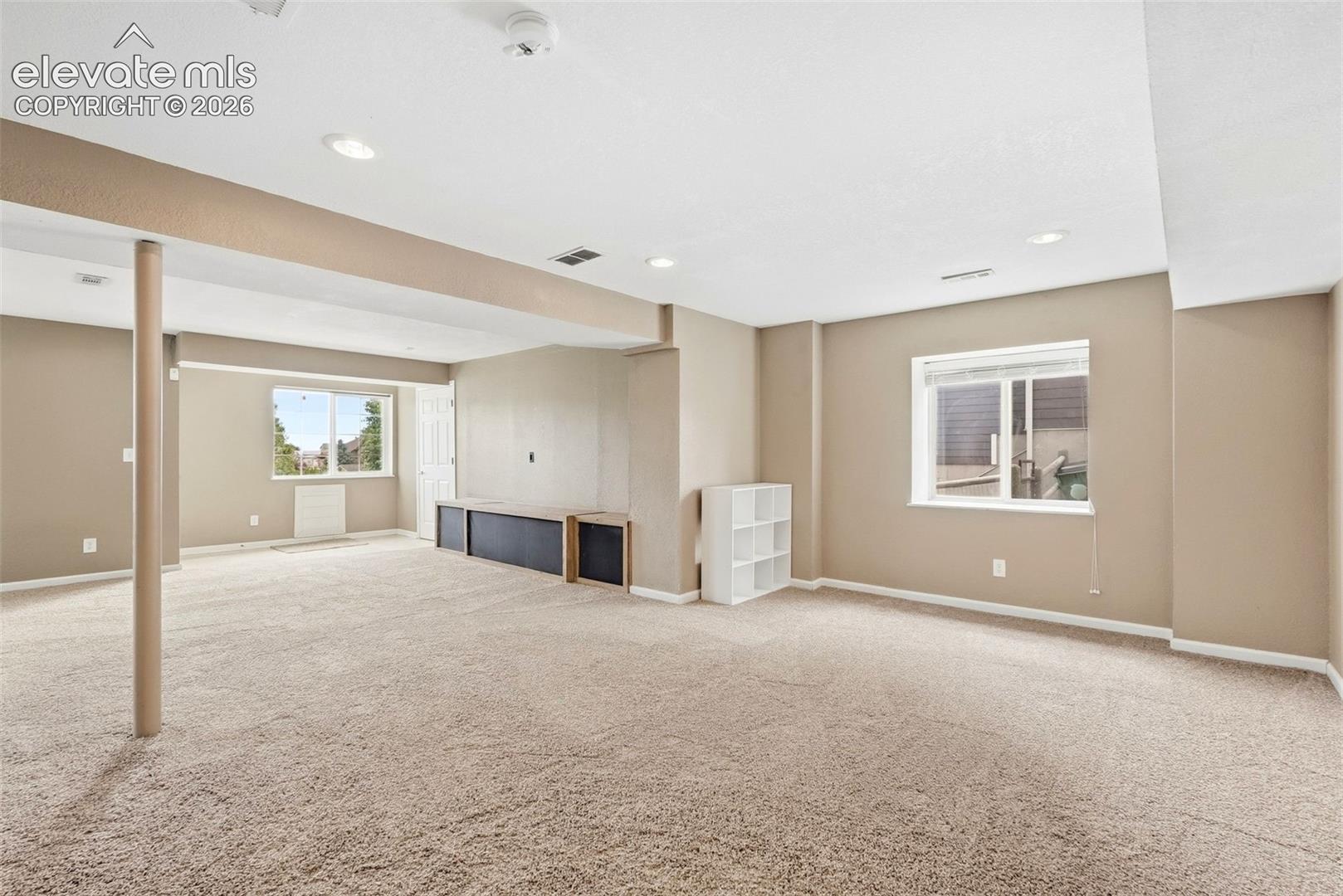 Listing photo 40 for 8931 Oakmont Road