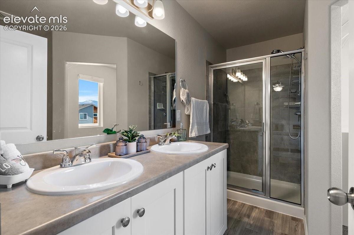 Listing photo 19 for 833 Grissom Drive