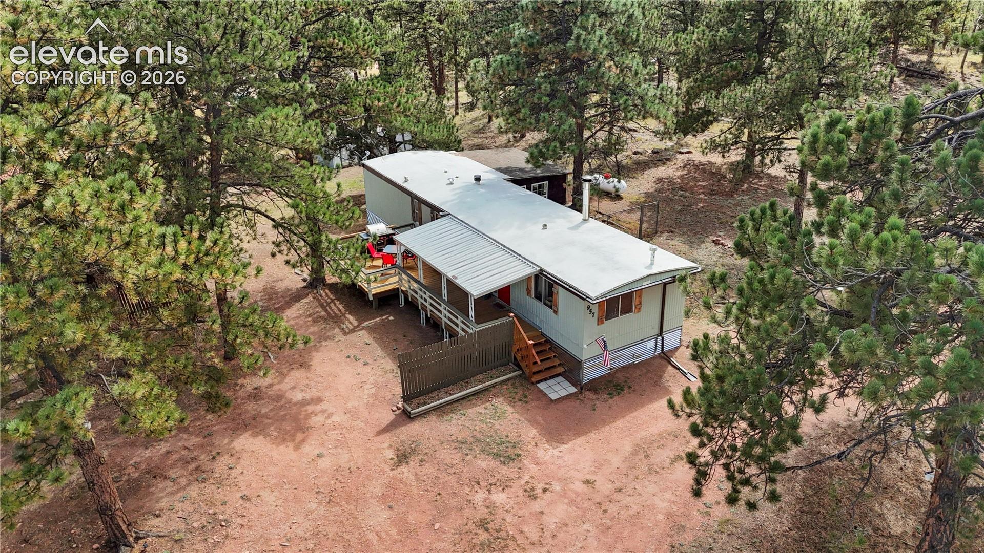 Listing photo 20 for 957 Arapahoe Drive