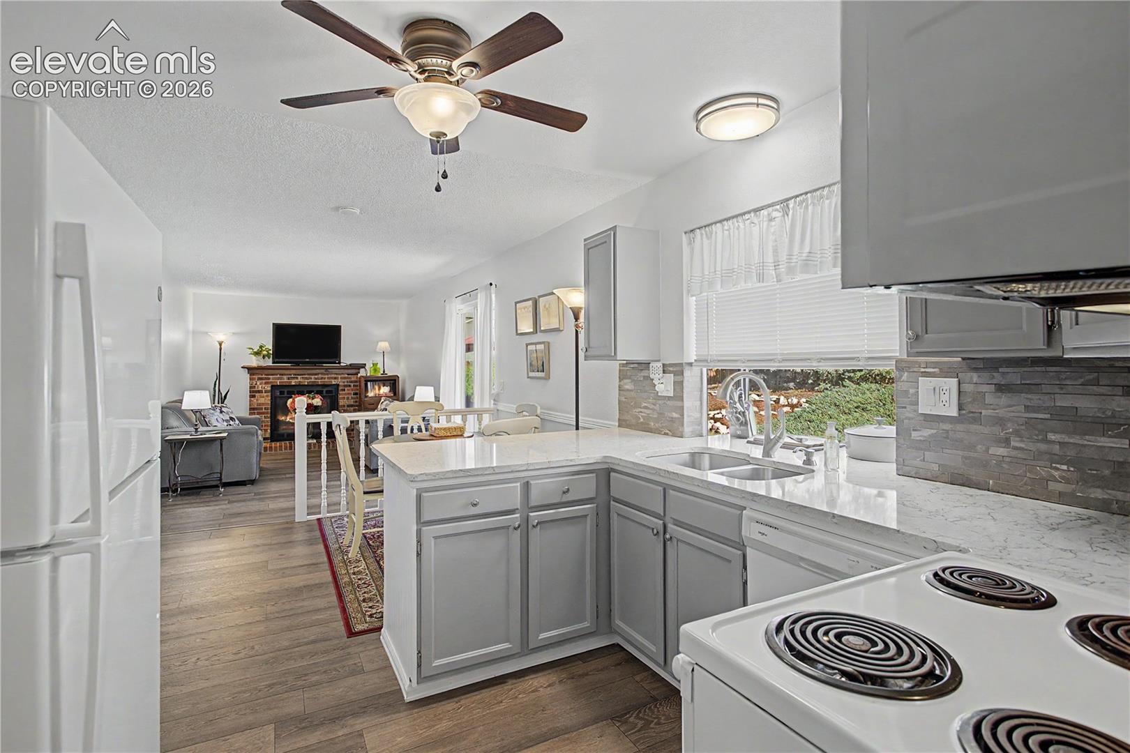 Listing photo 14 for 3420 Excelsior Drive