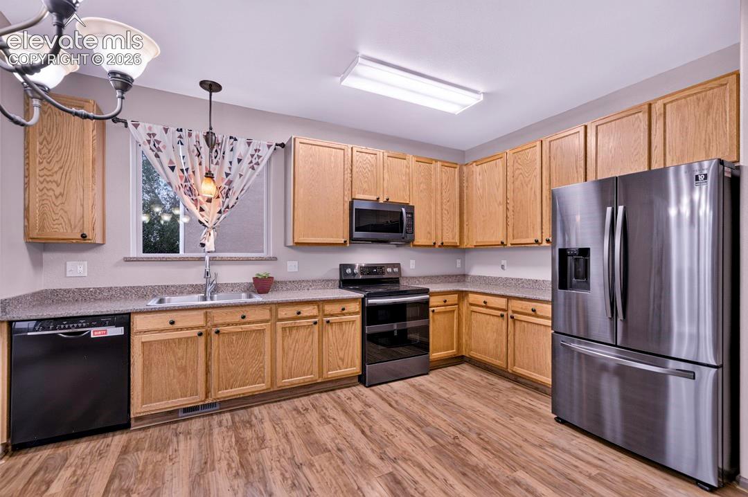 Listing photo 7 for 7542 Stephenville Road