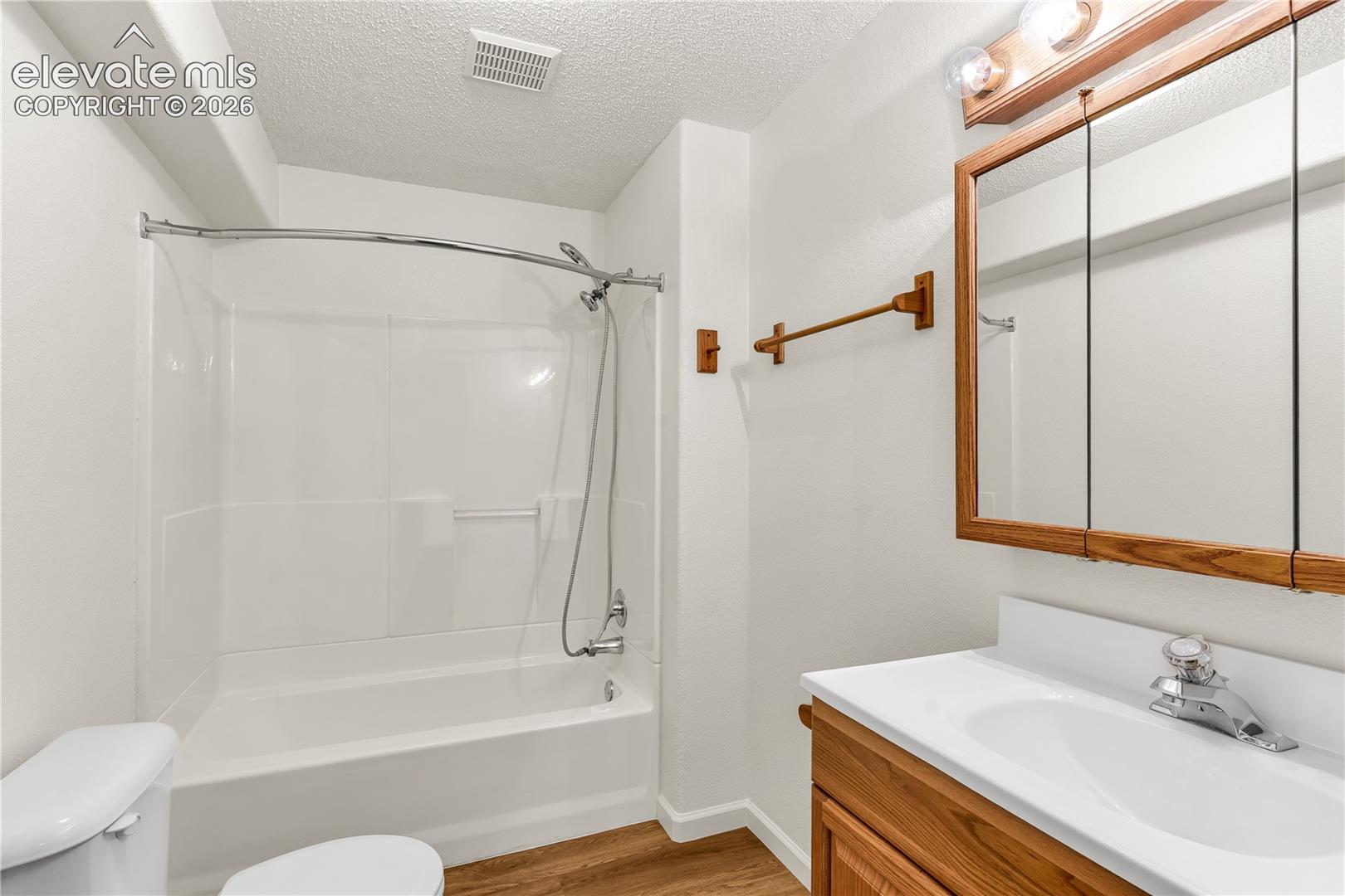 Listing photo 21 for 508 S Bayfield Avenue
