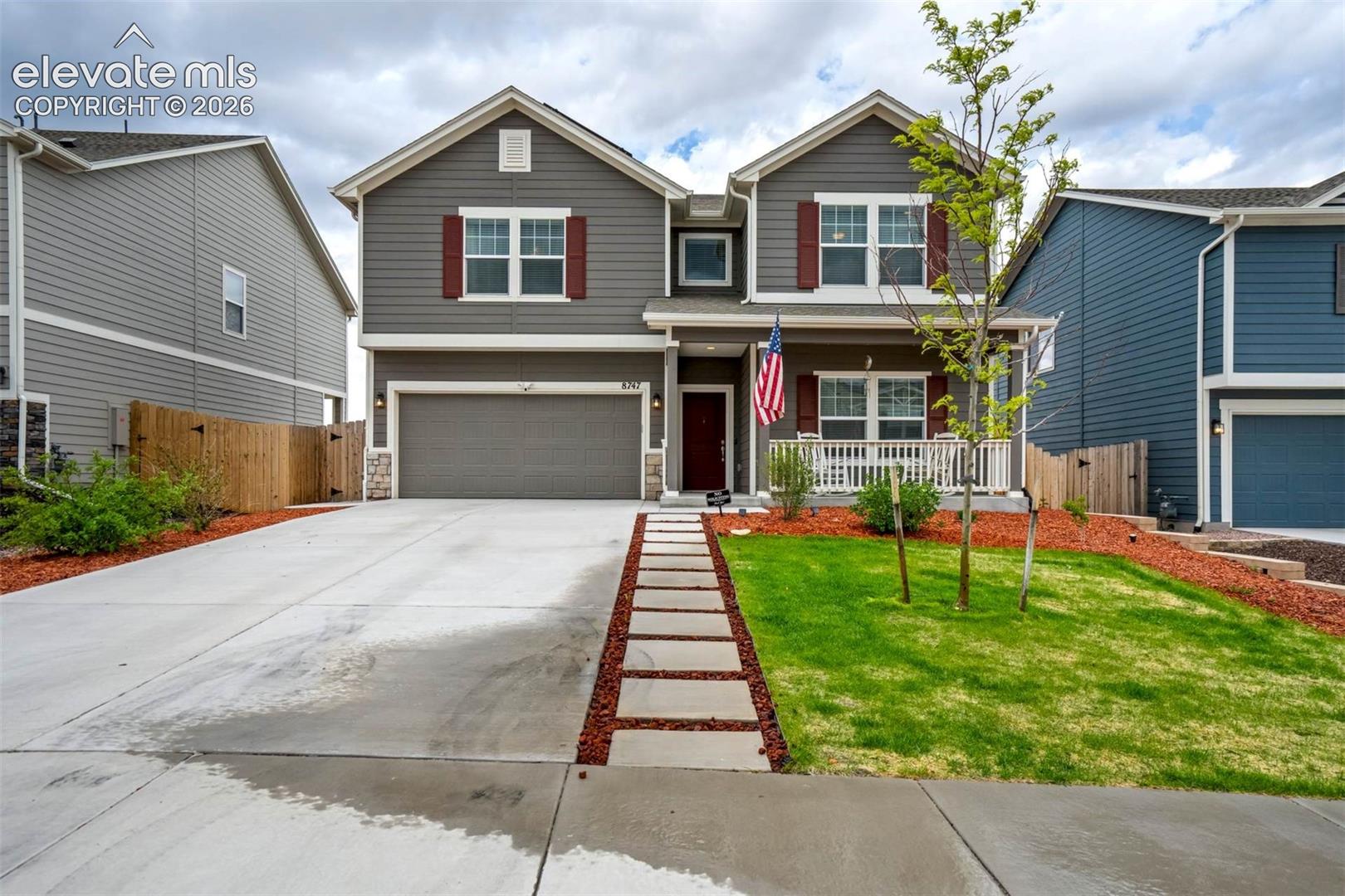 Listing photo 3 for 8747 Bynum Drive