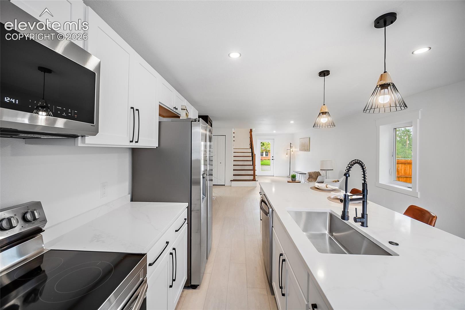 Listing photo 11 for 3630 W Walsh Place