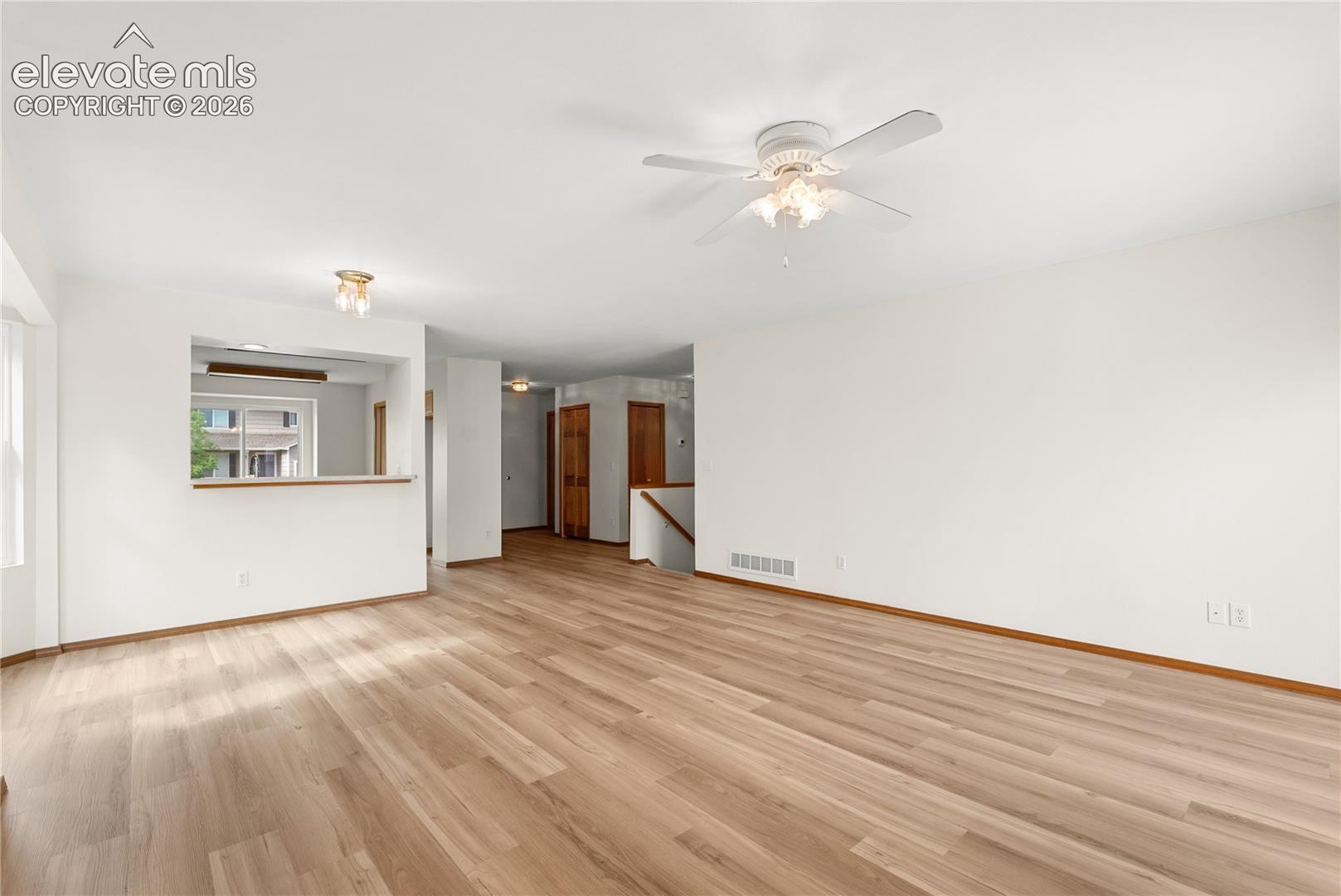 Listing photo 11 for 890 N Candlestar Loop