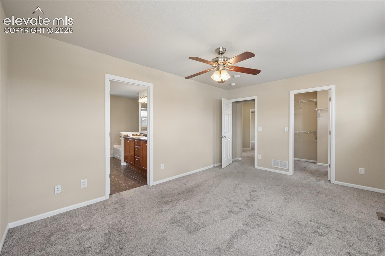 Listing photo 13 for 7183 RED CARDINAL Loop