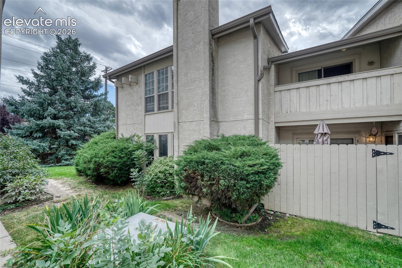Listing photo 4 for 3330 Templeton Gap Road 31