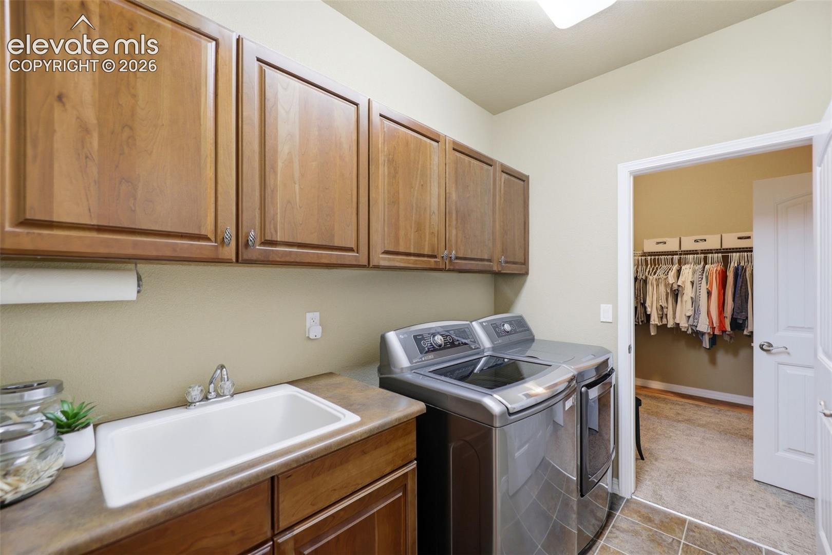 Listing photo 26 for 2415 Veneto Way