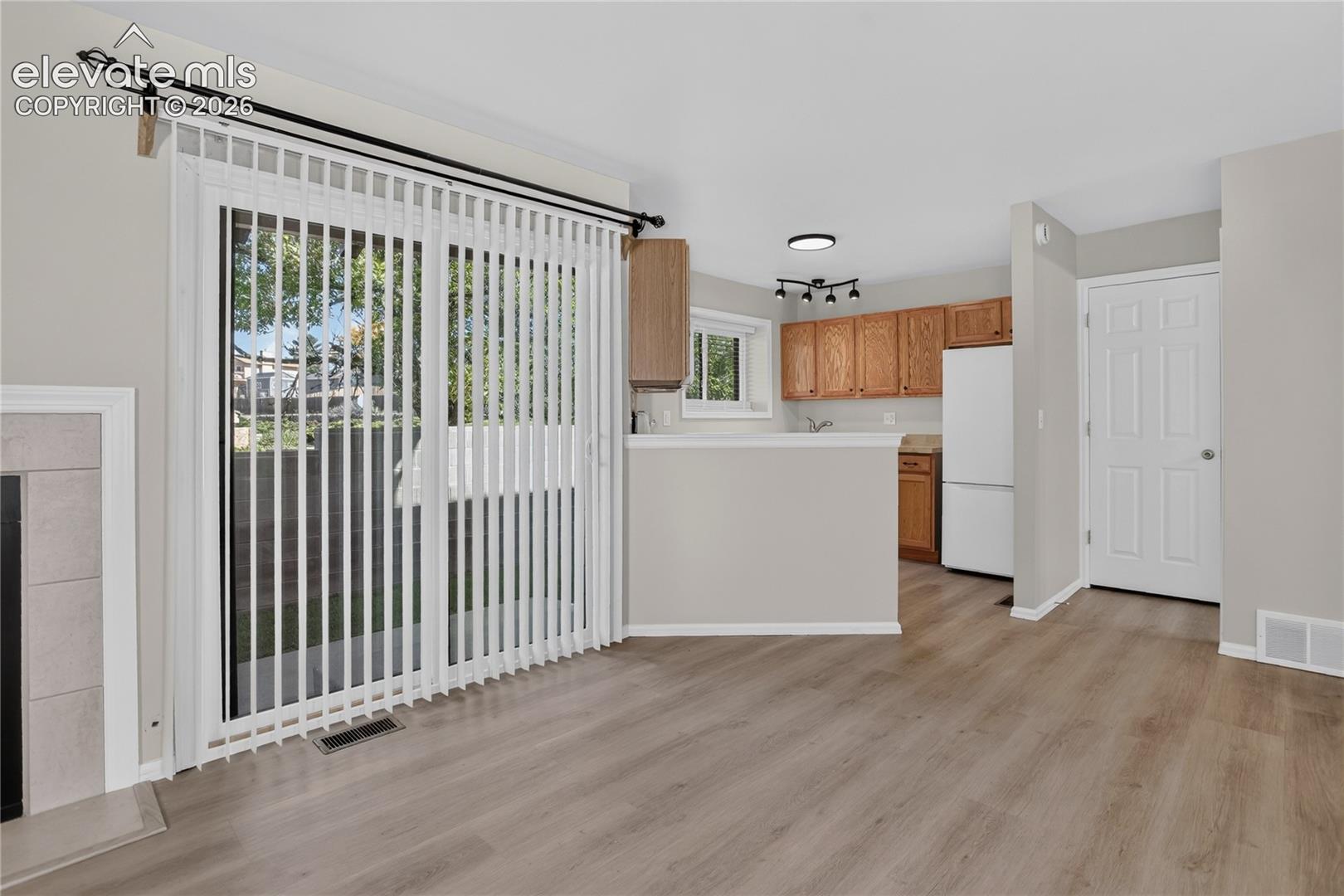 Listing photo 14 for 2932 Camino Cielo Court