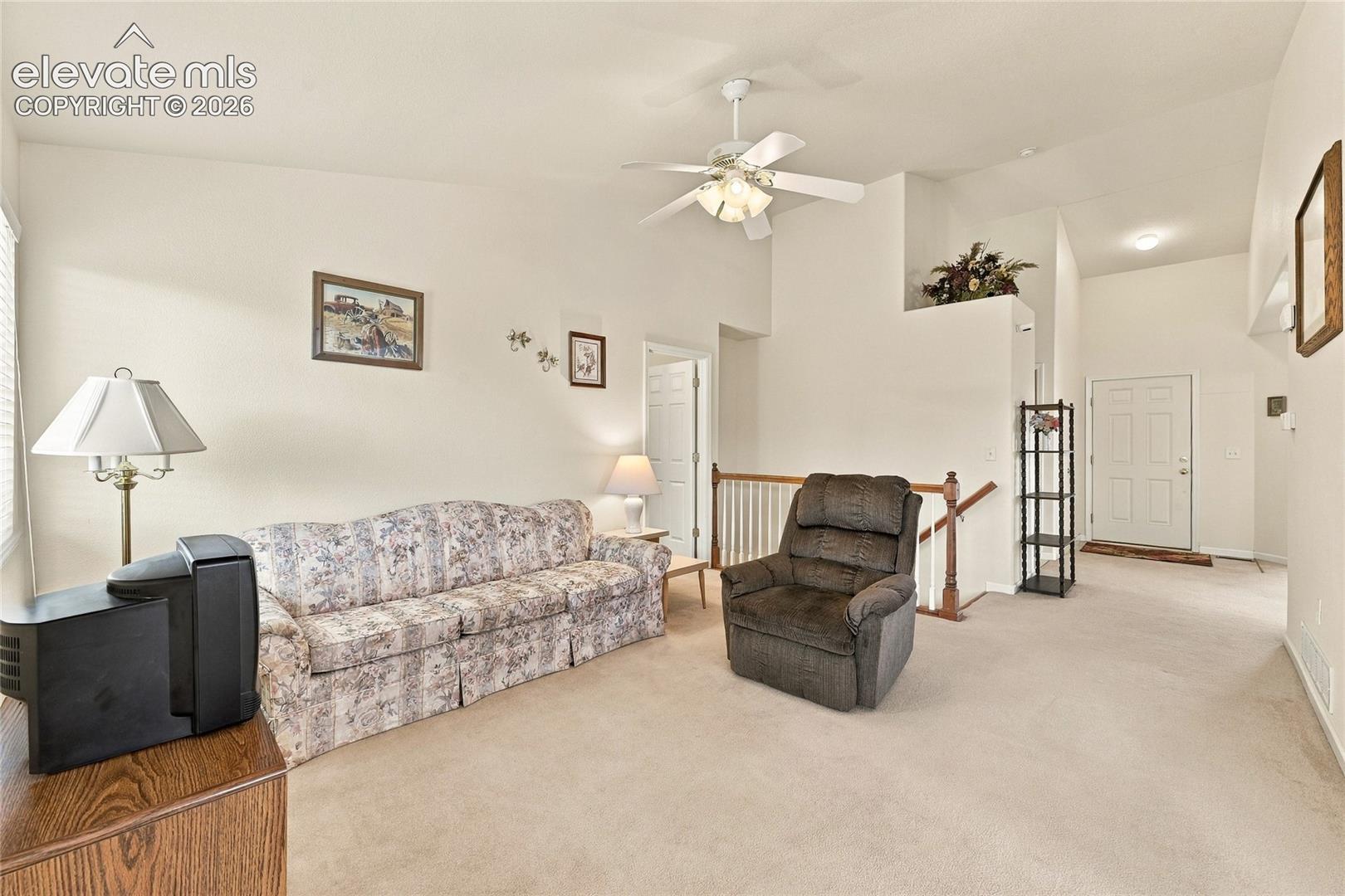 Listing photo 14 for 7538 Sailwind Drive
