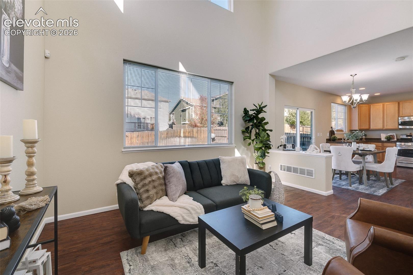 Listing photo 13 for 7752 Blue Vail Way