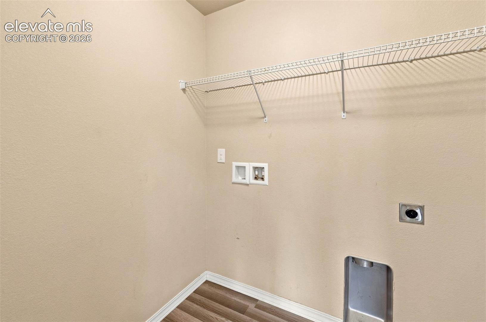 Listing photo 34 for 10864 Traders Parkway
