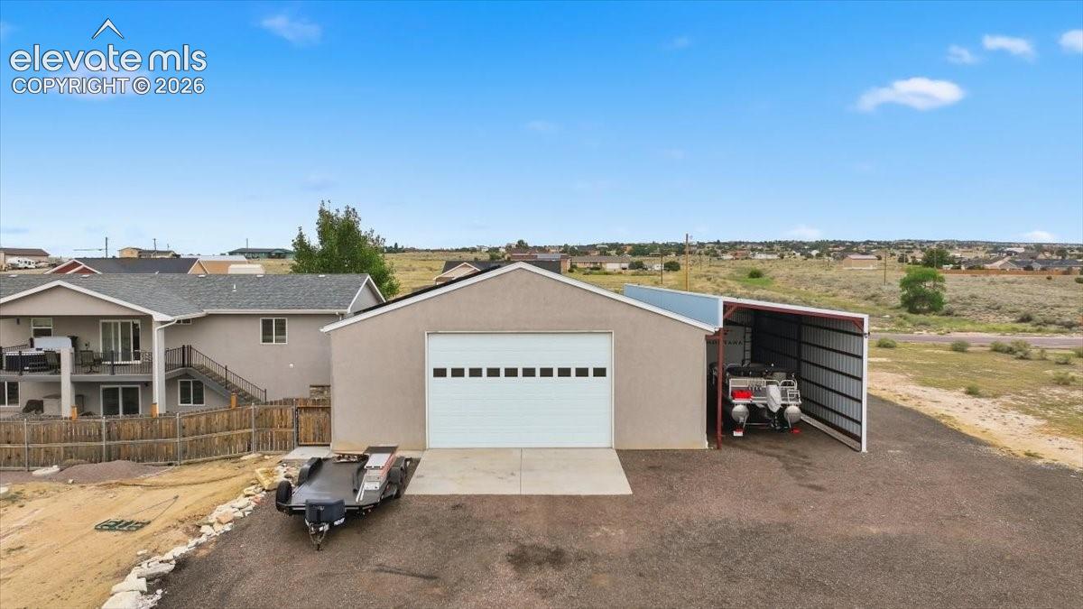 Listing photo 8 for 1516 N Platteville Boulevard