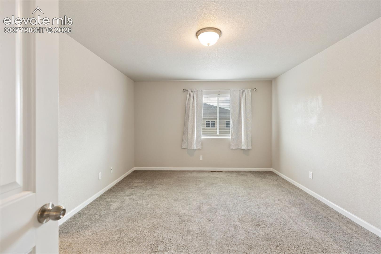 Listing photo 17 for 6181 Old Glory Drive