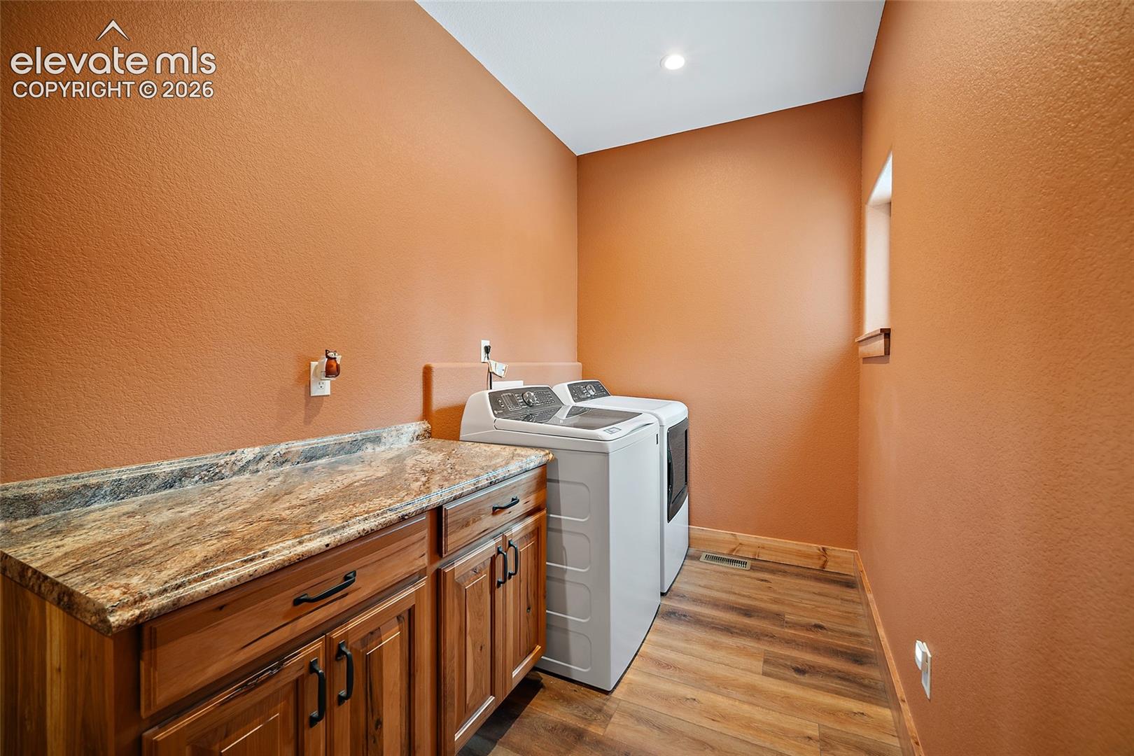 Listing photo 22 for 367 Cottonwood Lake Drive