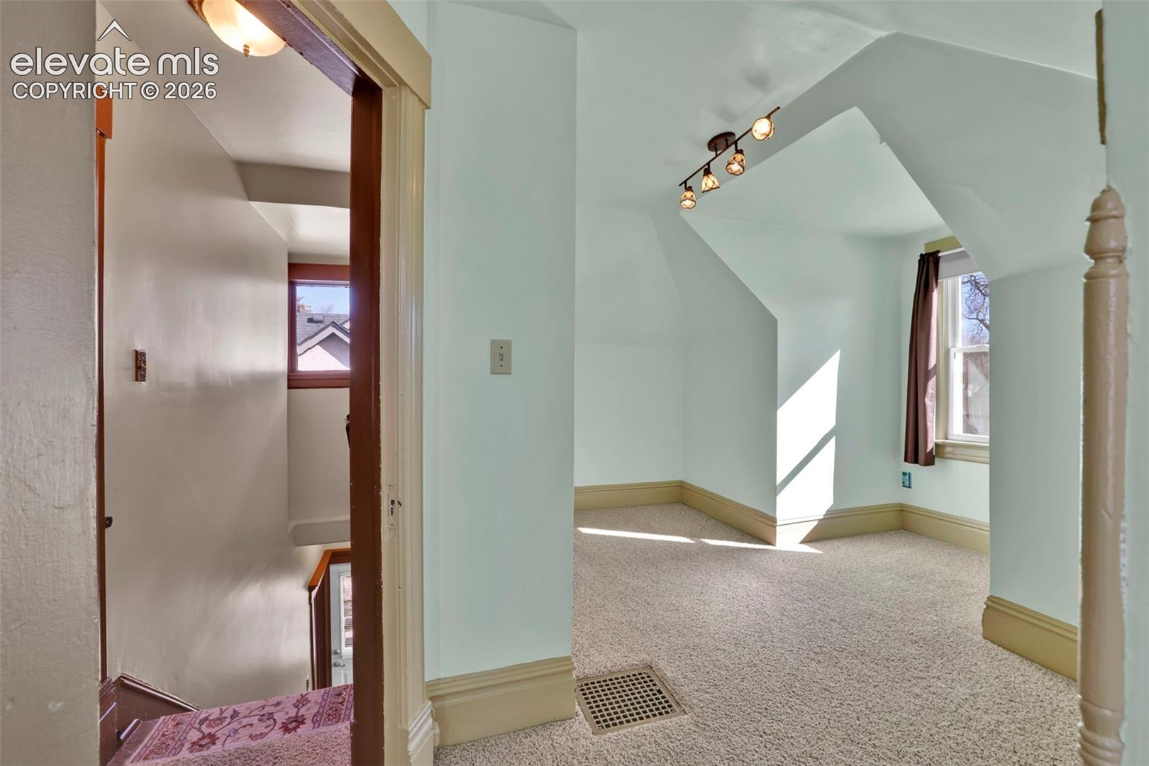Listing photo 33 for 1302 E Platte Avenue