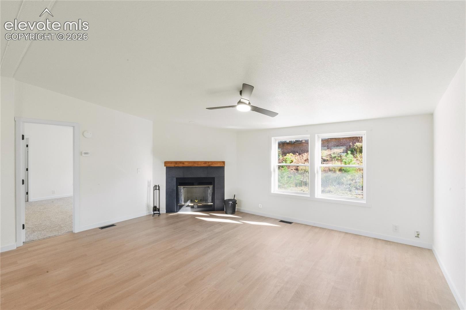 Listing photo 15 for 131 Dillon Lane