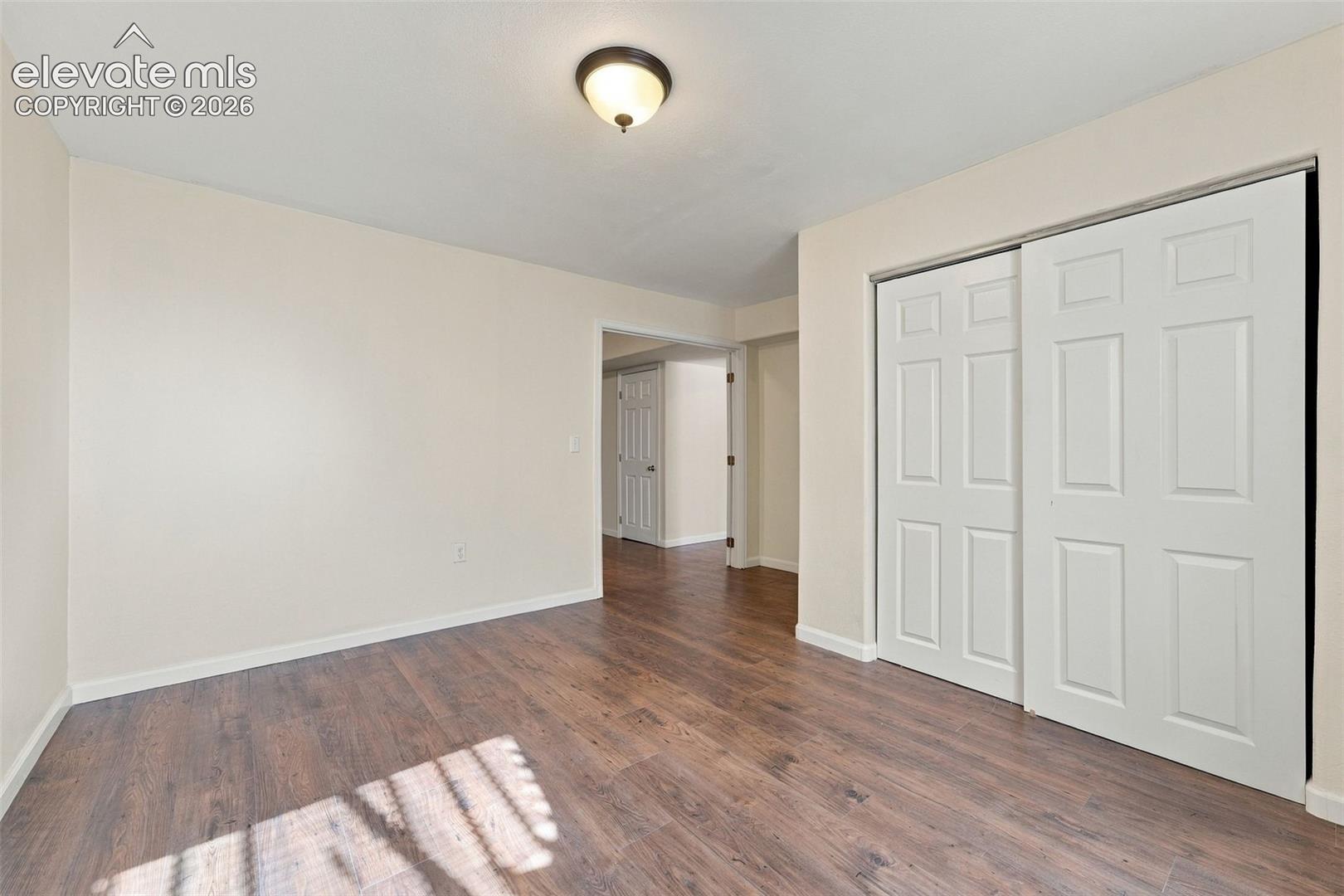 Listing photo 29 for 1385 N Challenger Drive