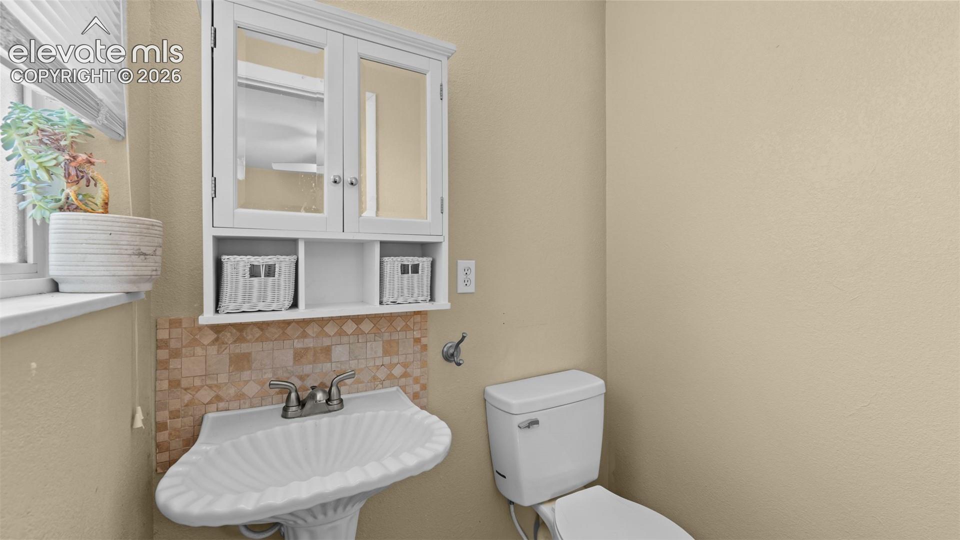 Listing photo 13 for 512 Corte Sol NA