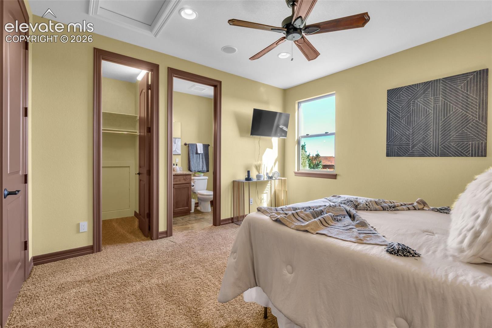 Listing photo 43 for 5671 Campina Way
