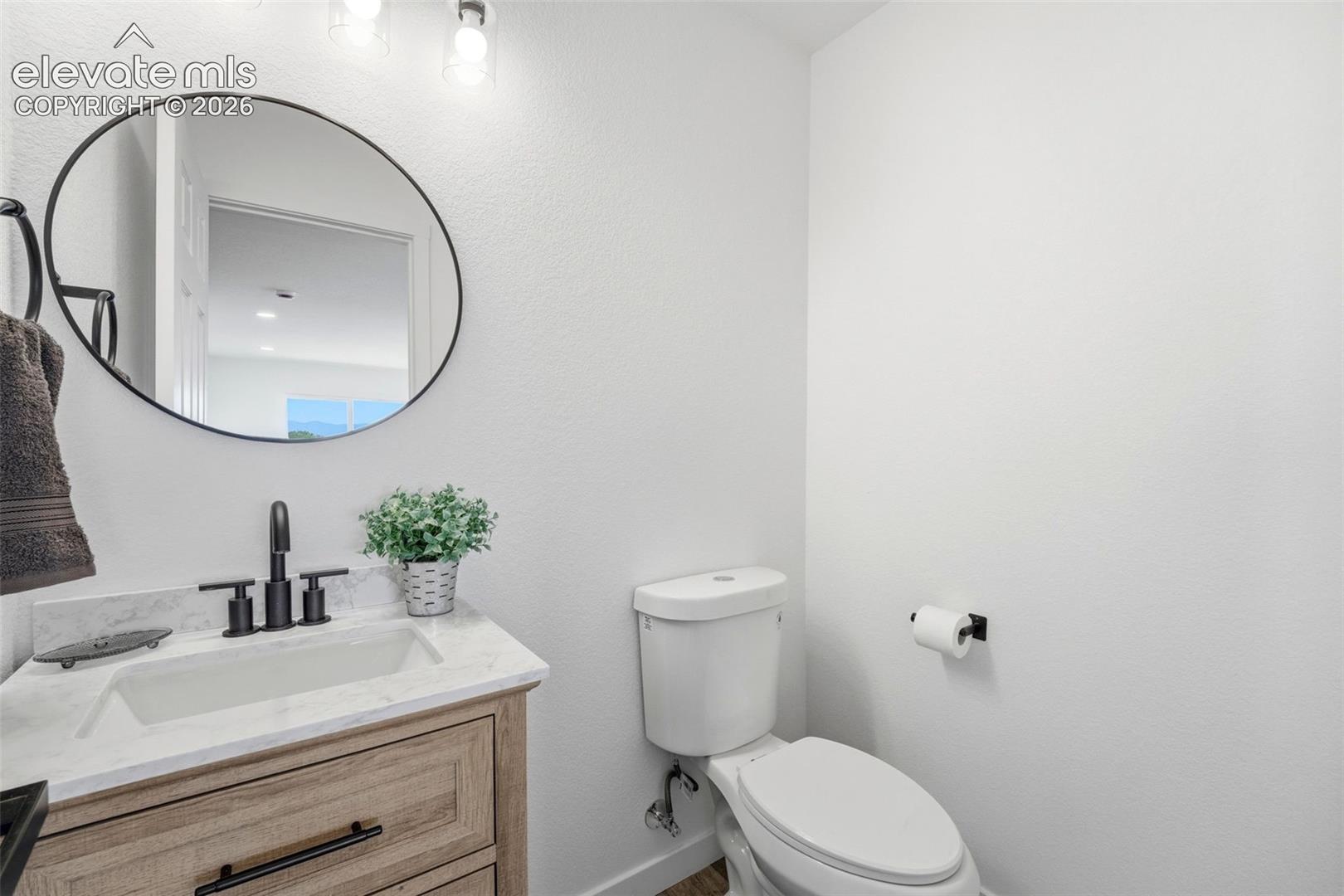 Listing photo 26 for 1361 S Tonalea Drive
